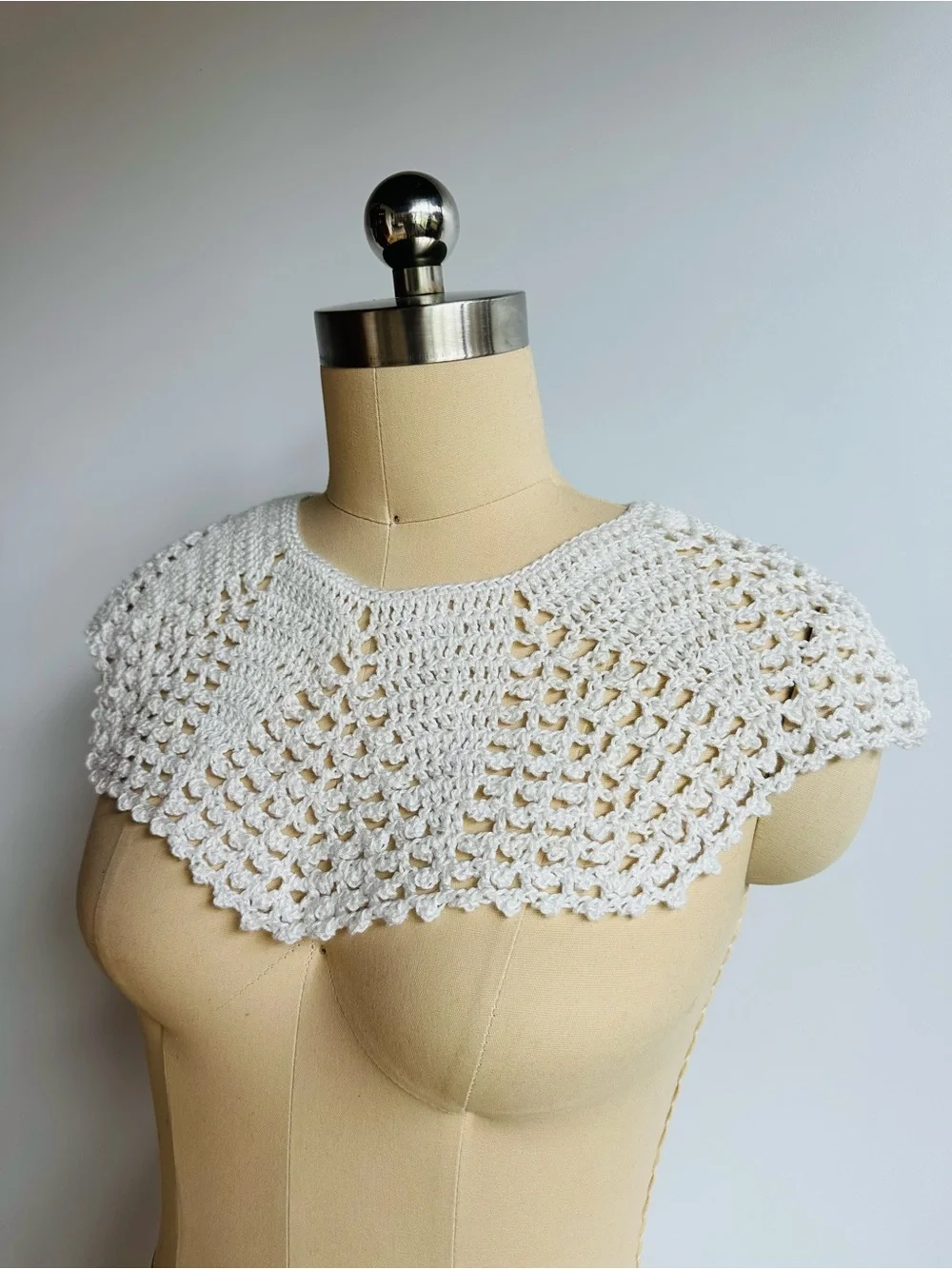 Vintage Handmade Crochet Detachable Collar Capelet White Statement Piece Boho
